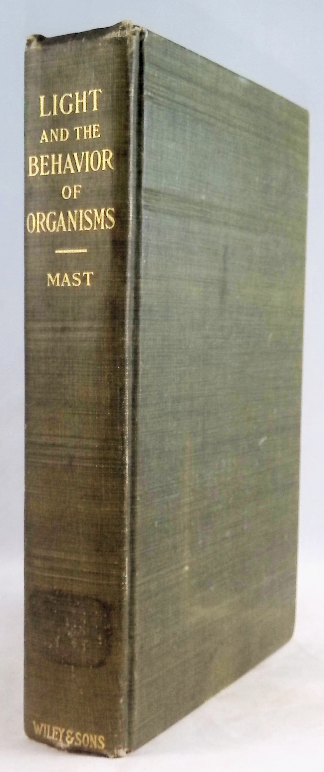 Light and the Behavior of Organisms